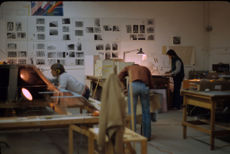 Illustration for article titled 142 Behind-The-Scenes Photos Reveal Blade Runner's Miniature WorldÂ